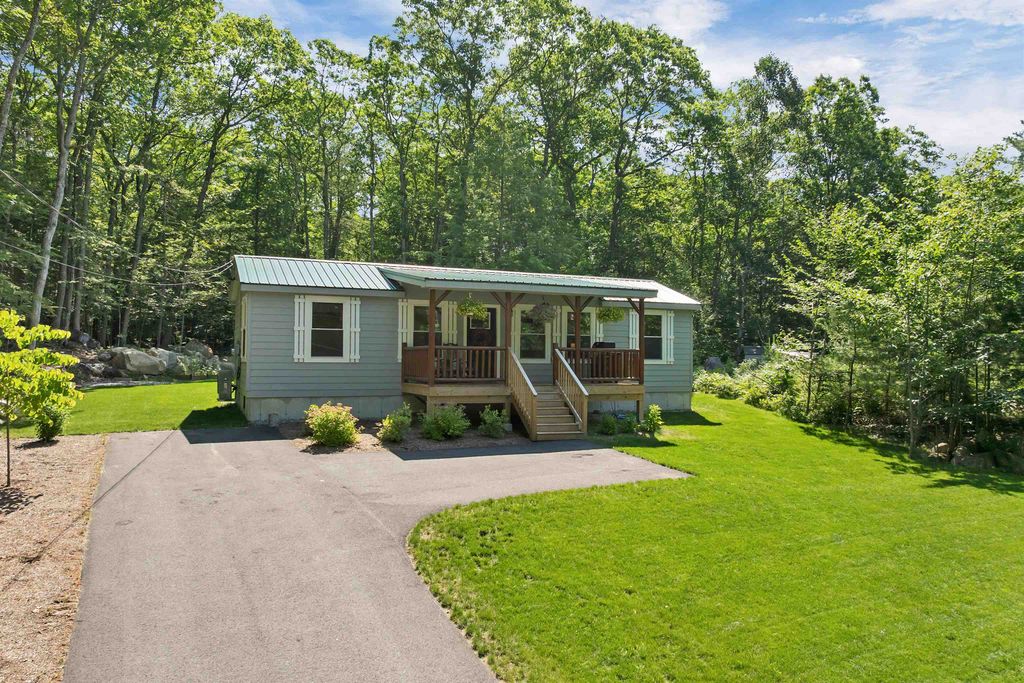 616 Deer Meadow Road, Webster, NH 03303