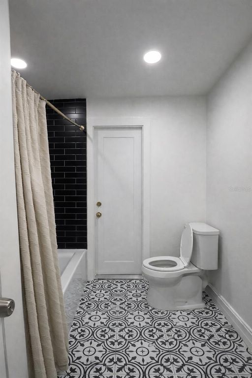 Image 18 of property listing at 8760 NW 21ST STREET, Sunrise, FL 33322