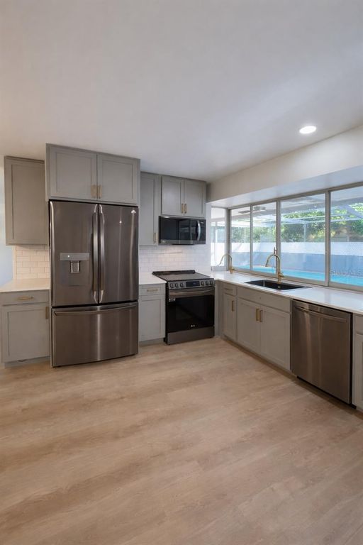 Image 7 of property listing at 8760 NW 21ST STREET, Sunrise, FL 33322