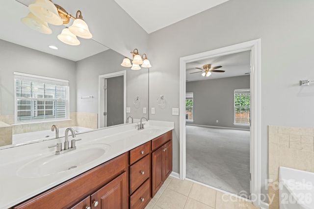 3342 Park South Station Boulevard, Charlotte, NC 28210