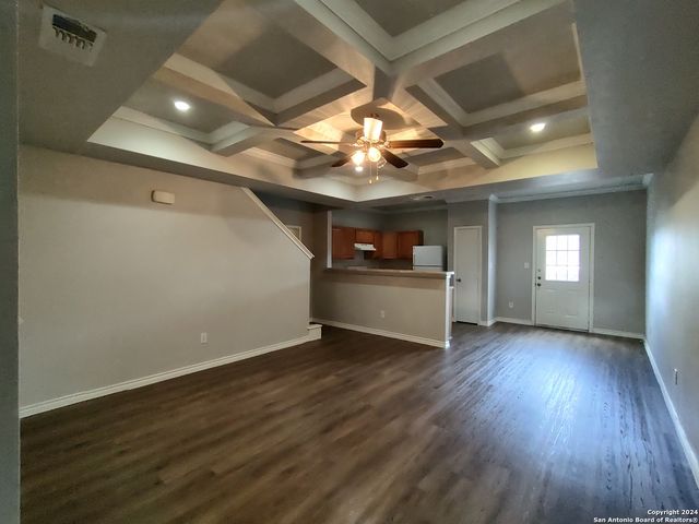 5003 Summit Pass Apt 3, San Antonio, TX 78229