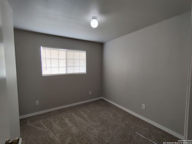 5003 Summit Pass Apt 3, San Antonio, TX 78229