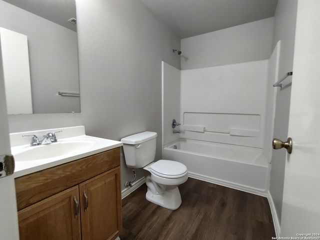 5003 Summit Pass Apt 3, San Antonio, TX 78229