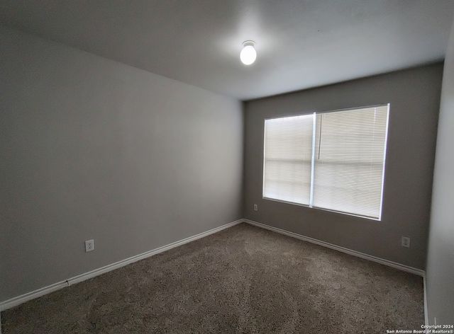 5003 Summit Pass Apt 3, San Antonio, TX 78229