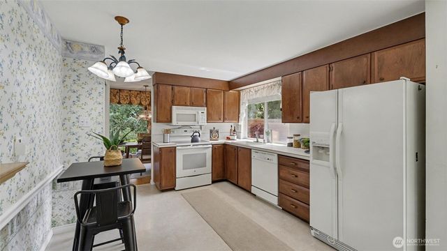 2618 168th Place NE, Bellevue, WA 98008