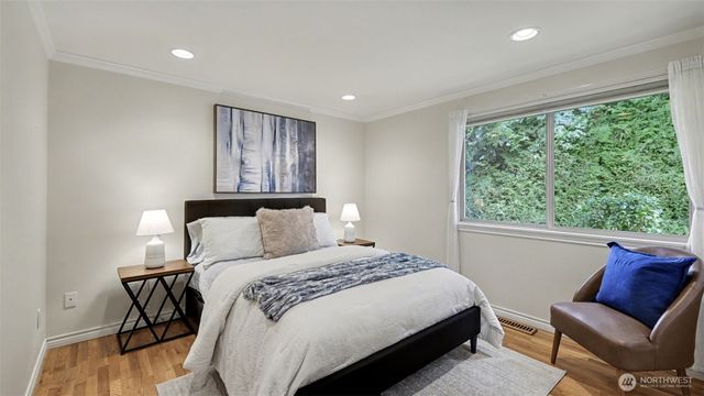 2618 168th Place NE, Bellevue, WA 98008
