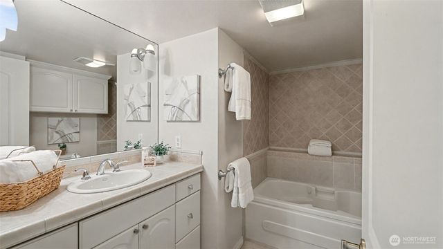 2618 168th Place NE, Bellevue, WA 98008