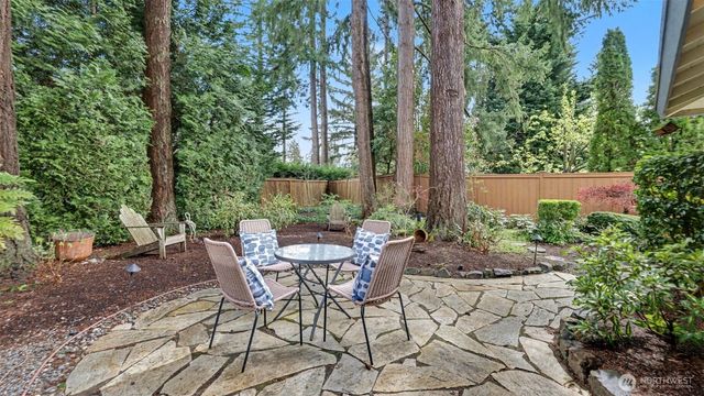 2618 168th Place NE, Bellevue, WA 98008
