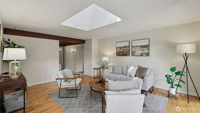 2618 168th Place NE, Bellevue, WA 98008