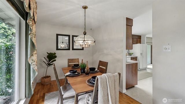 2618 168th Place NE, Bellevue, WA 98008