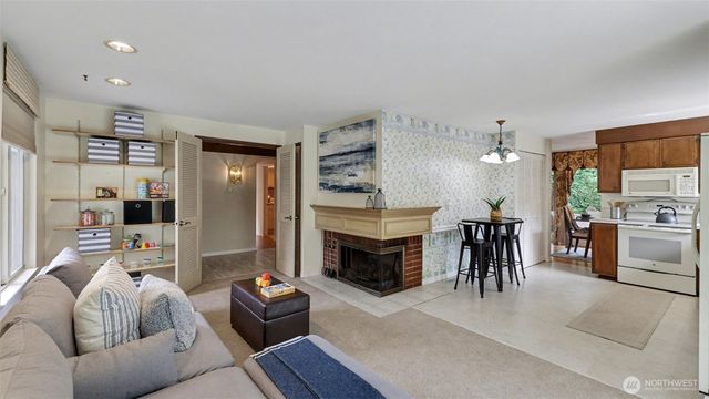 2618 168th Place NE, Bellevue, WA 98008