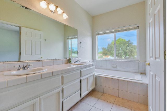 5817 Husker St, Orangevale, CA 95662