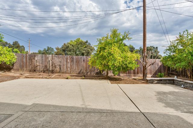 5817 Husker St, Orangevale, CA 95662