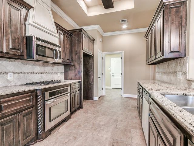 4901 Arbuckle Drive, Edmond, OK 73025