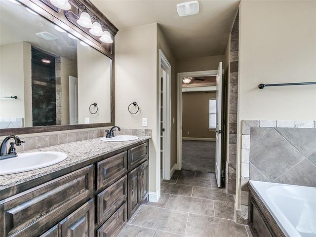 4901 Arbuckle Drive, Edmond, OK 73025