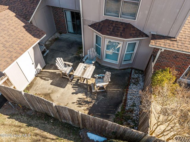 1918 Quail Ridge Road U, Greenville, NC 27858