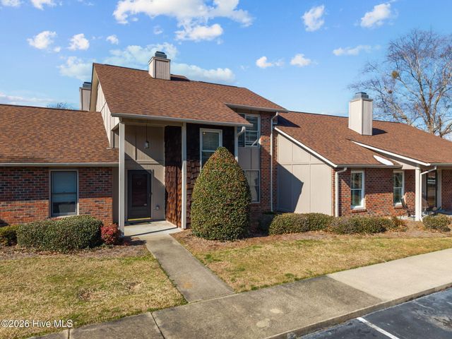 1918 Quail Ridge Road U, Greenville, NC 27858