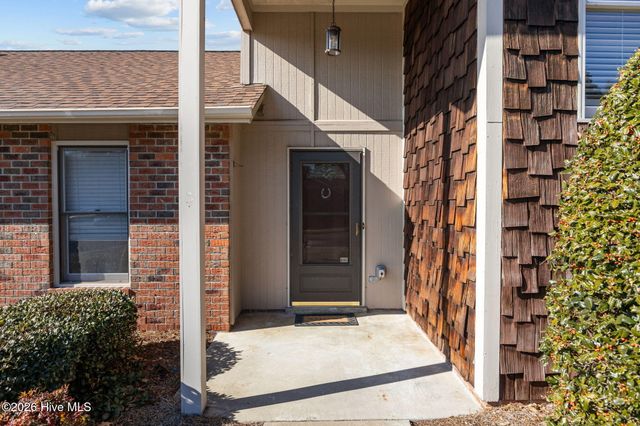 1918 Quail Ridge Road U, Greenville, NC 27858