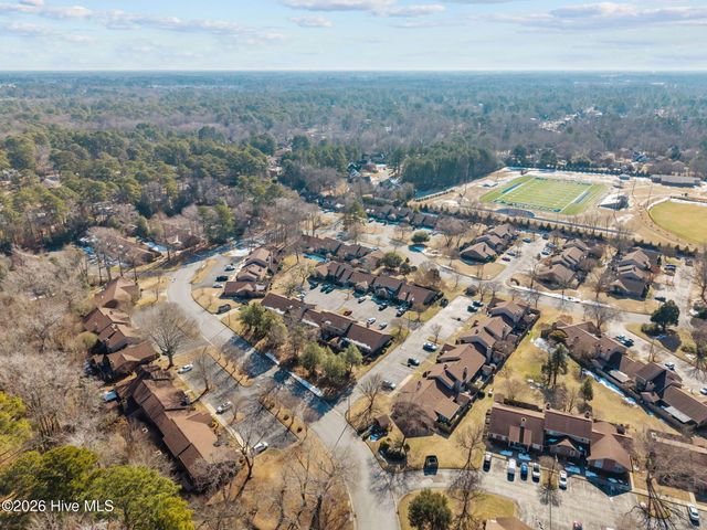 1918 Quail Ridge Road U, Greenville, NC 27858