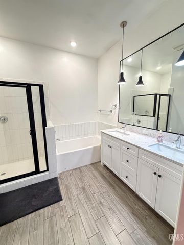 5917 Hawthorn Tree Lane, Bakersfield, CA 93313