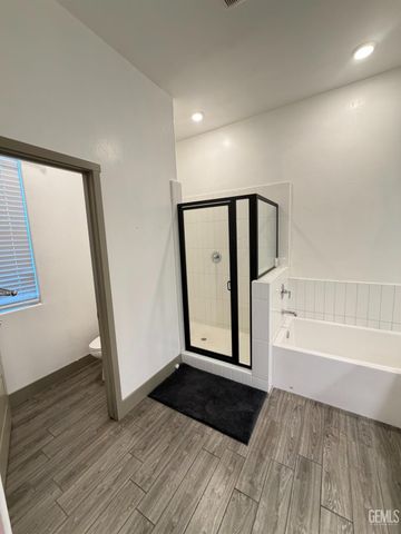 5917 Hawthorn Tree Lane, Bakersfield, CA 93313