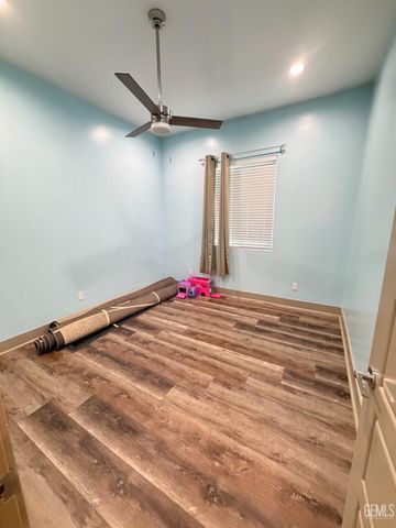 5917 Hawthorn Tree Lane, Bakersfield, CA 93313