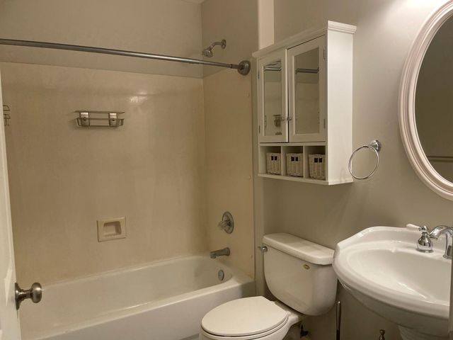 21611 N 48th Place, Phoenix, AZ 85054