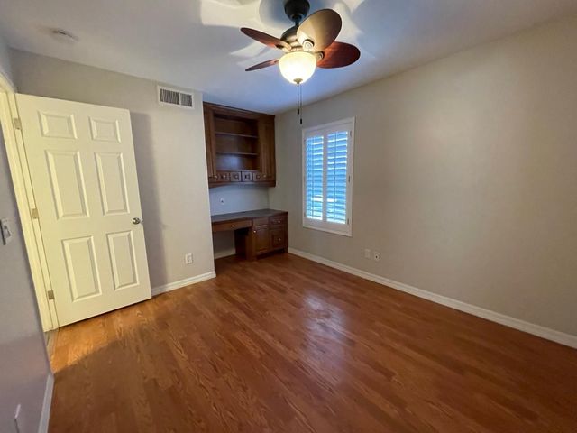 21611 N 48th Place, Phoenix, AZ 85054