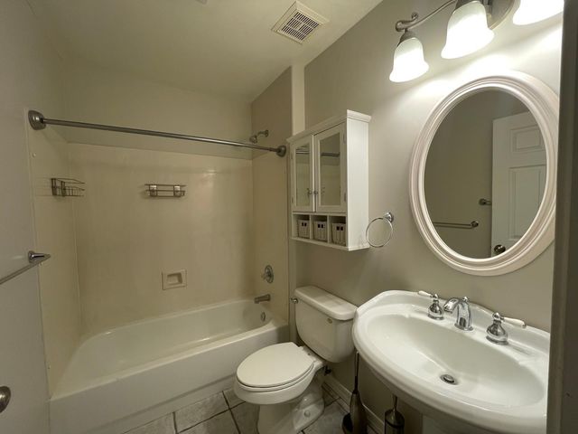 21611 N 48th Place, Phoenix, AZ 85054