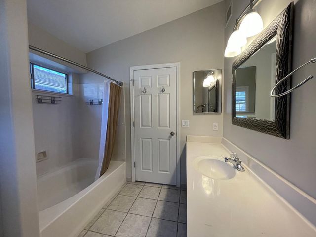 21611 N 48th Place, Phoenix, AZ 85054