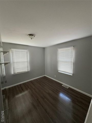 2305 Teakwood Manor Drive, Florissant, MO 63031