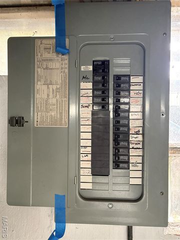 2305 Teakwood Manor Drive, Florissant, MO 63031