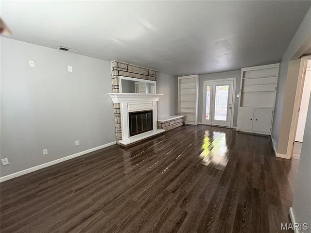 2305 Teakwood Manor Drive, Florissant, MO 63031