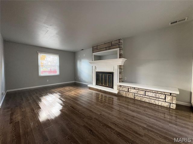 2305 Teakwood Manor Drive, Florissant, MO 63031