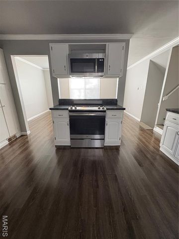 2305 Teakwood Manor Drive, Florissant, MO 63031