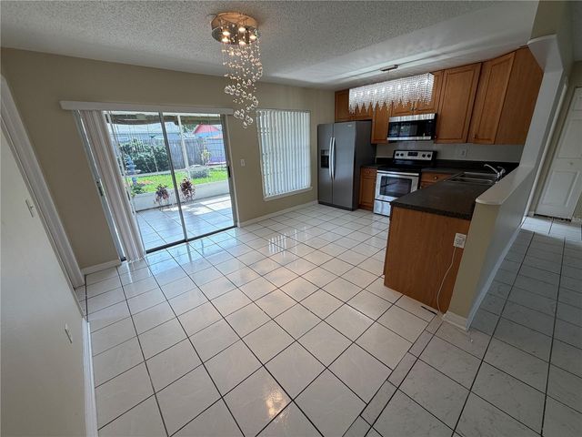 1069 BRIDLEWOOD WAY, Brandon, FL 33511