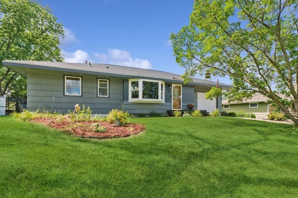 156 97th Avenue NE, Blaine, MN 55434
