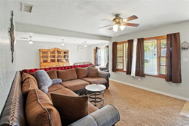 417 N Washington Street, Hobart, OK 73651