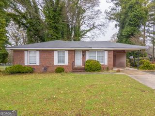 263 E Girard Avenue, Cedartown, GA 30125