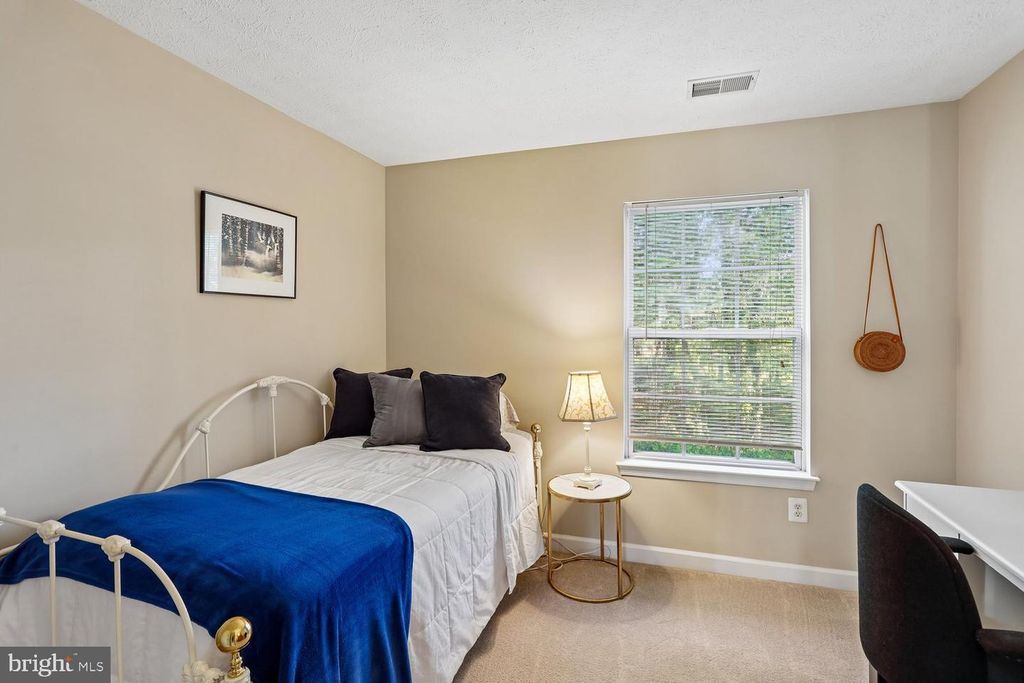 Image 21 of property listing at 16104 ARROWROOT CT, Bowie, MD 20716