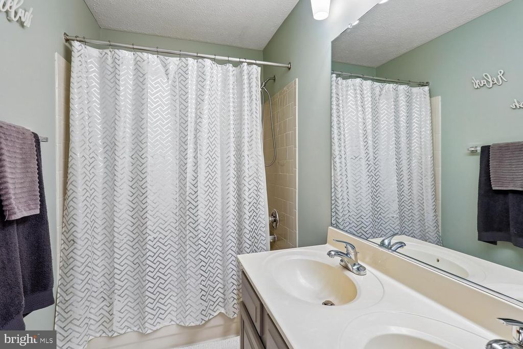 Image 23 of property listing at 16104 ARROWROOT CT, Bowie, MD 20716