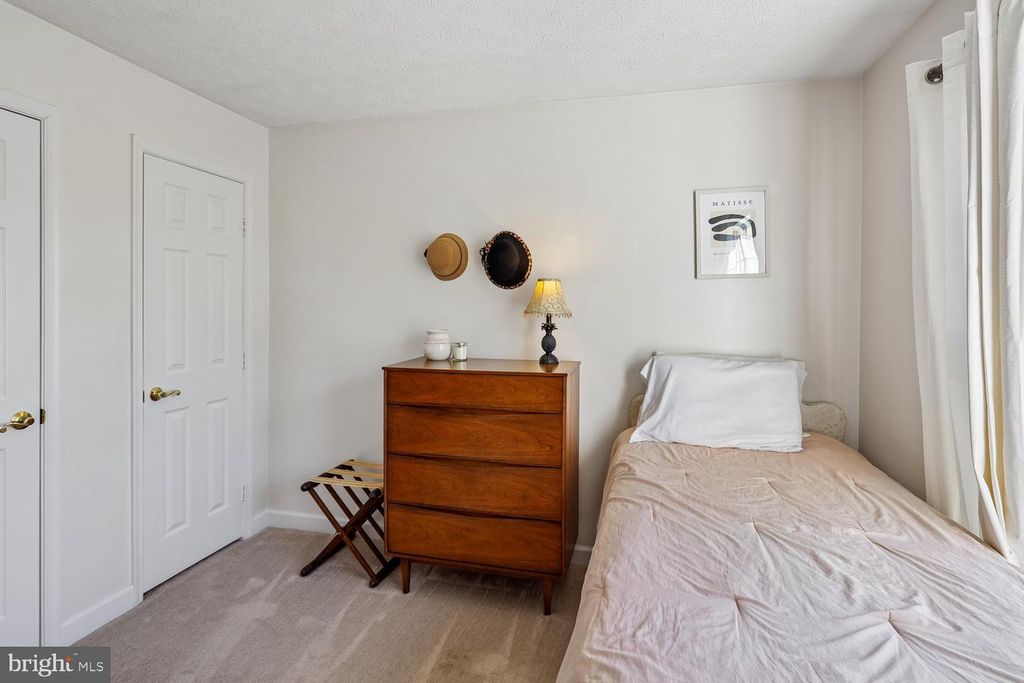 Image 27 of property listing at 16104 ARROWROOT CT, Bowie, MD 20716