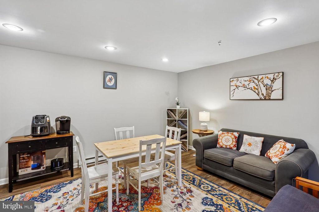 Image 31 of property listing at 16104 ARROWROOT CT, Bowie, MD 20716