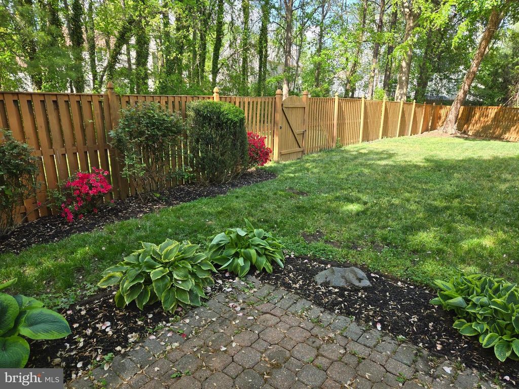 Image 37 of property listing at 16104 ARROWROOT CT, Bowie, MD 20716