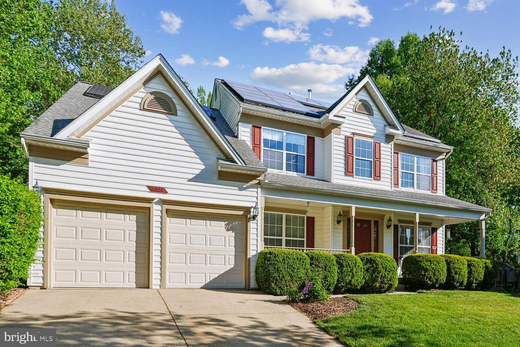 Image 6 of property listing at 16104 ARROWROOT CT, Bowie, MD 20716