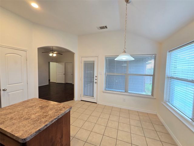 124 Bridlewood Street, Azle, TX 76020