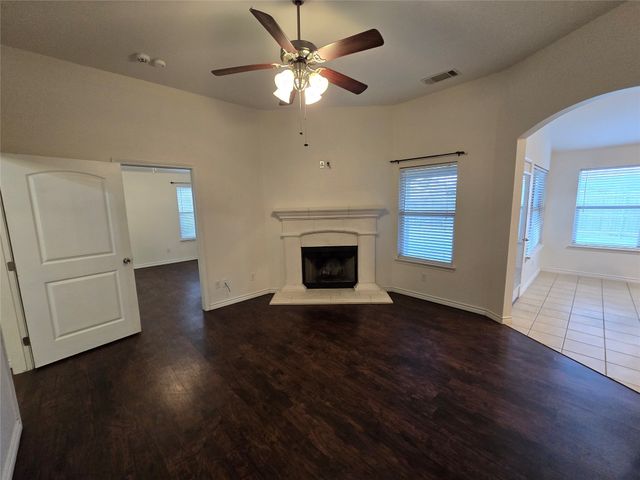 124 Bridlewood Street, Azle, TX 76020