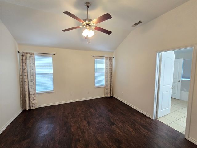 124 Bridlewood Street, Azle, TX 76020