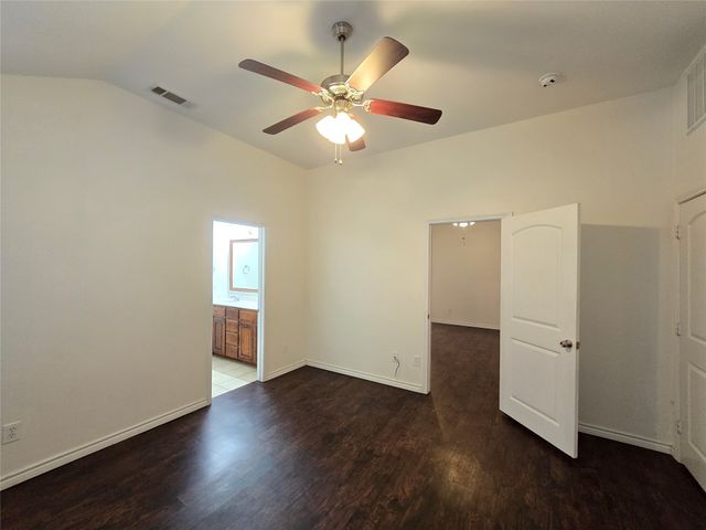 124 Bridlewood Street, Azle, TX 76020