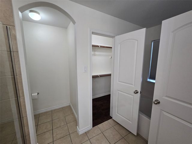 124 Bridlewood Street, Azle, TX 76020